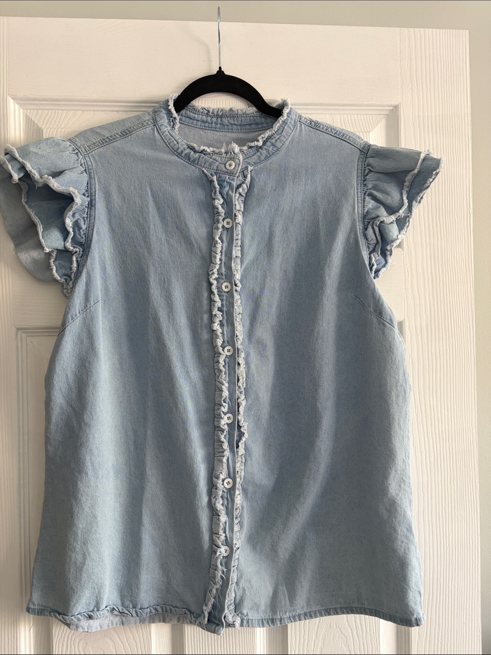Light Wash Denim Ruffle Frayed Edge Button-Front Top XL